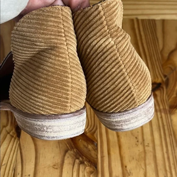 Free People Royale Gold Corduroy Flats Slip-On Shoes Textured - Picture 5 of 8